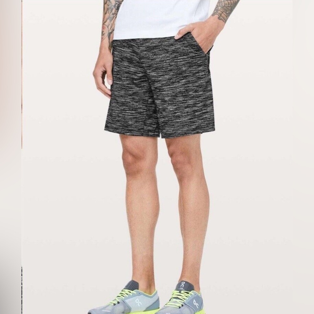 Lululemon Men’s Pace Breaker Lined Activewear 8.5” Short Z59416 Size M